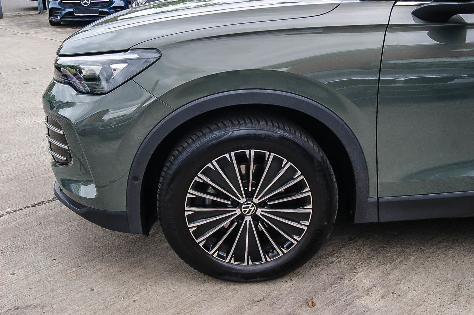 Fahrzeugabbildung Volkswagen Tiguan 1.5 eTSI 110 kW Elegance ANHZV CIPRESSINO