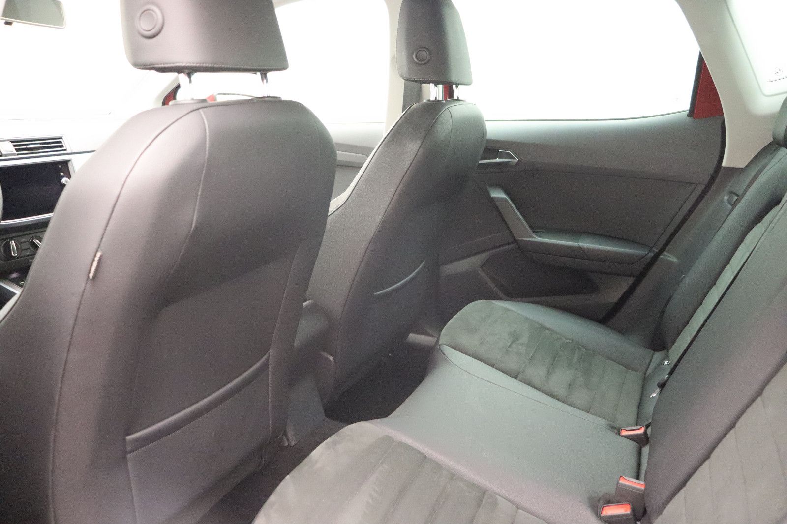 Fahrzeugabbildung SEAT Arona 1.0 TSI DSG Kamera ACC Navi