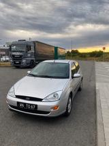 Ford Focus 1.6 Ambiente Ambiente - Ford Gebrauchtwagen von 2000