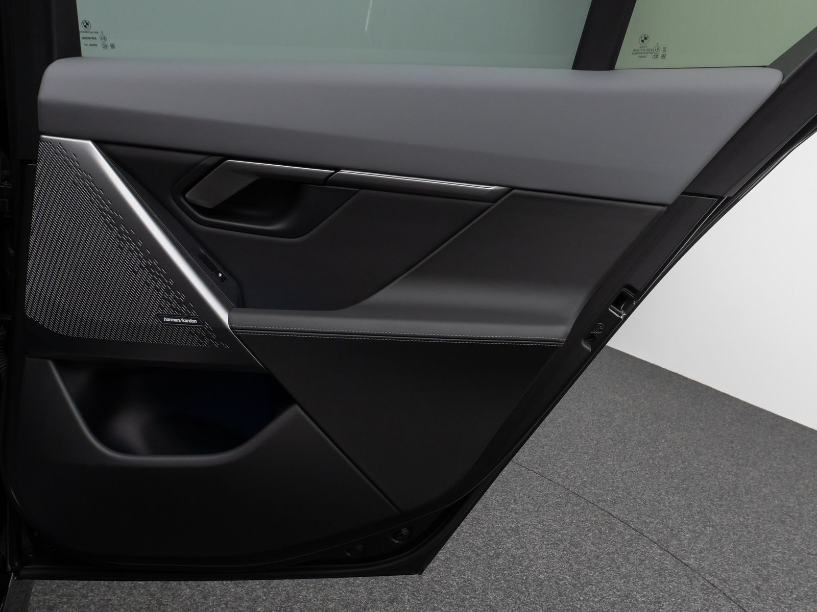 Fahrzeugabbildung BMW i5 eD40 M Sport Pro Panorama 360°HUD DAB H/K ACC