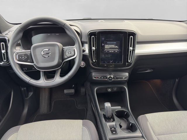 Fahrzeugabbildung Volvo XC40 T3 Momentum+LED+Navi+Kamera+ACC+Winterpaket