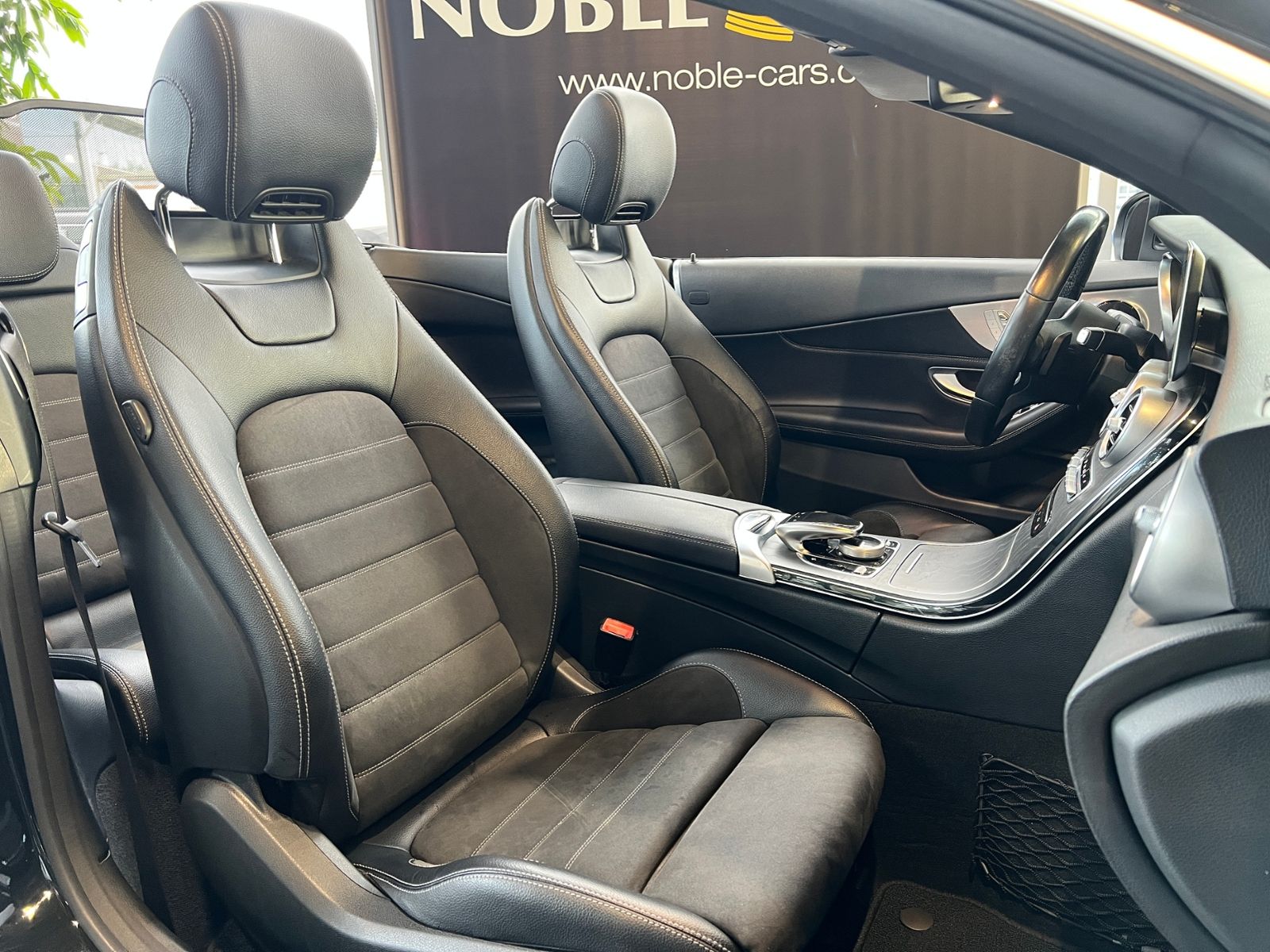 Fahrzeugabbildung Mercedes-Benz C 200 Cabrio LED NAVI ALU PDC