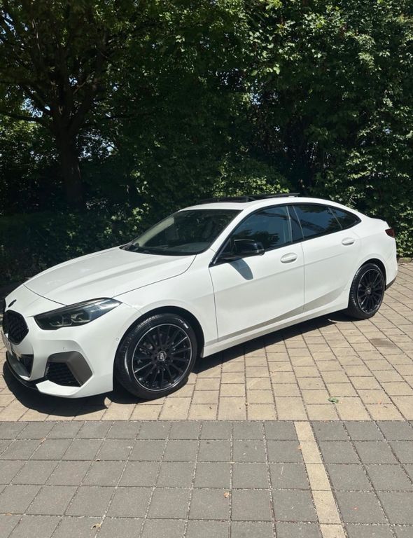 Image of BMW 218
