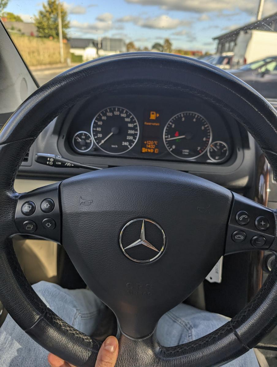 Mercedes-Benz A200 2008 — photo 8