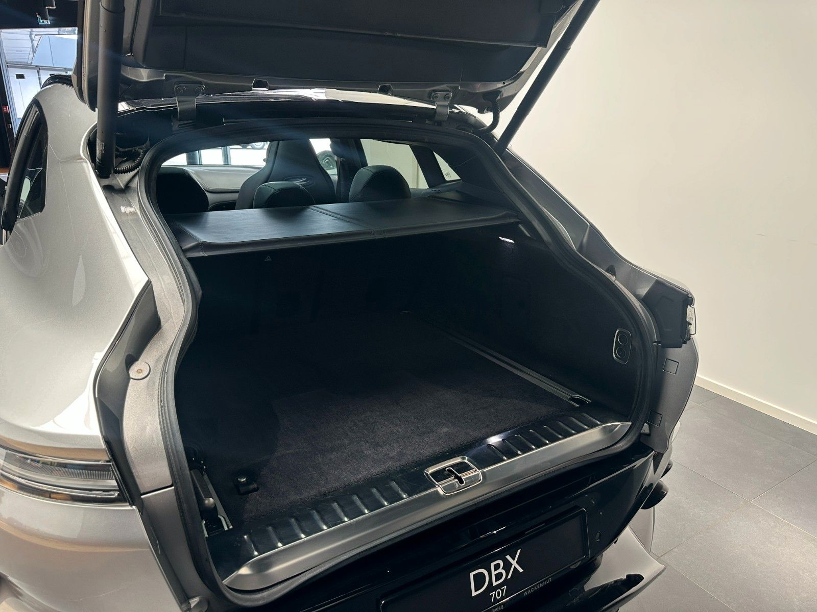 Aston Martin DBX707-Aluminite Silver-Standheizung-Leder foto 8