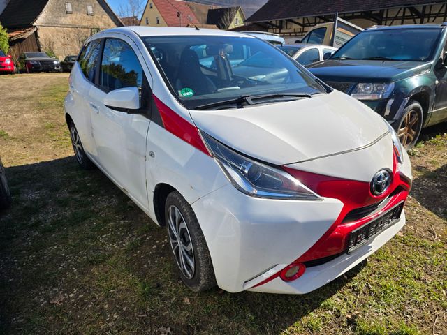 Toyota Aygo AYGO x-play touch