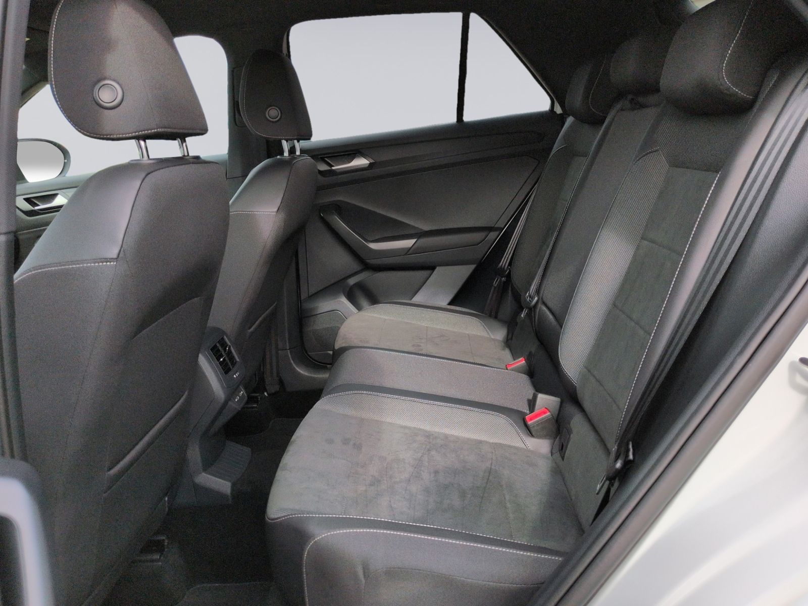T-Roc Style 2.0 TDI DSG BlackStyle+AHK+RFK+19"+