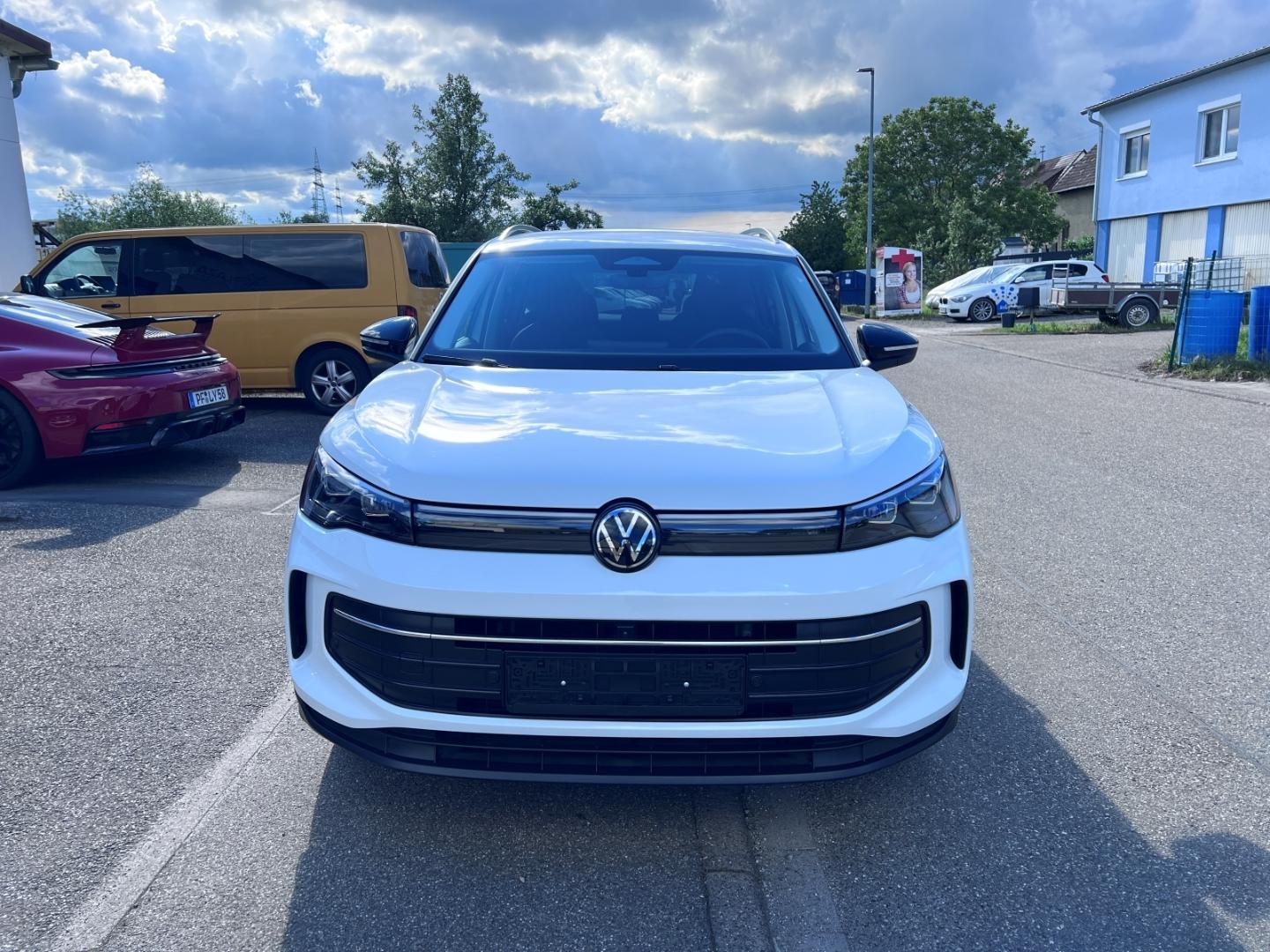Volkswagen Tiguan 1.5eTSI DSG Goal 18'' AHK ACC NAVI LED 36