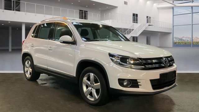 Volkswagen TIGUAN SPORT&STYLE BMT PANO NAVI SHZ TEMPO. PDC