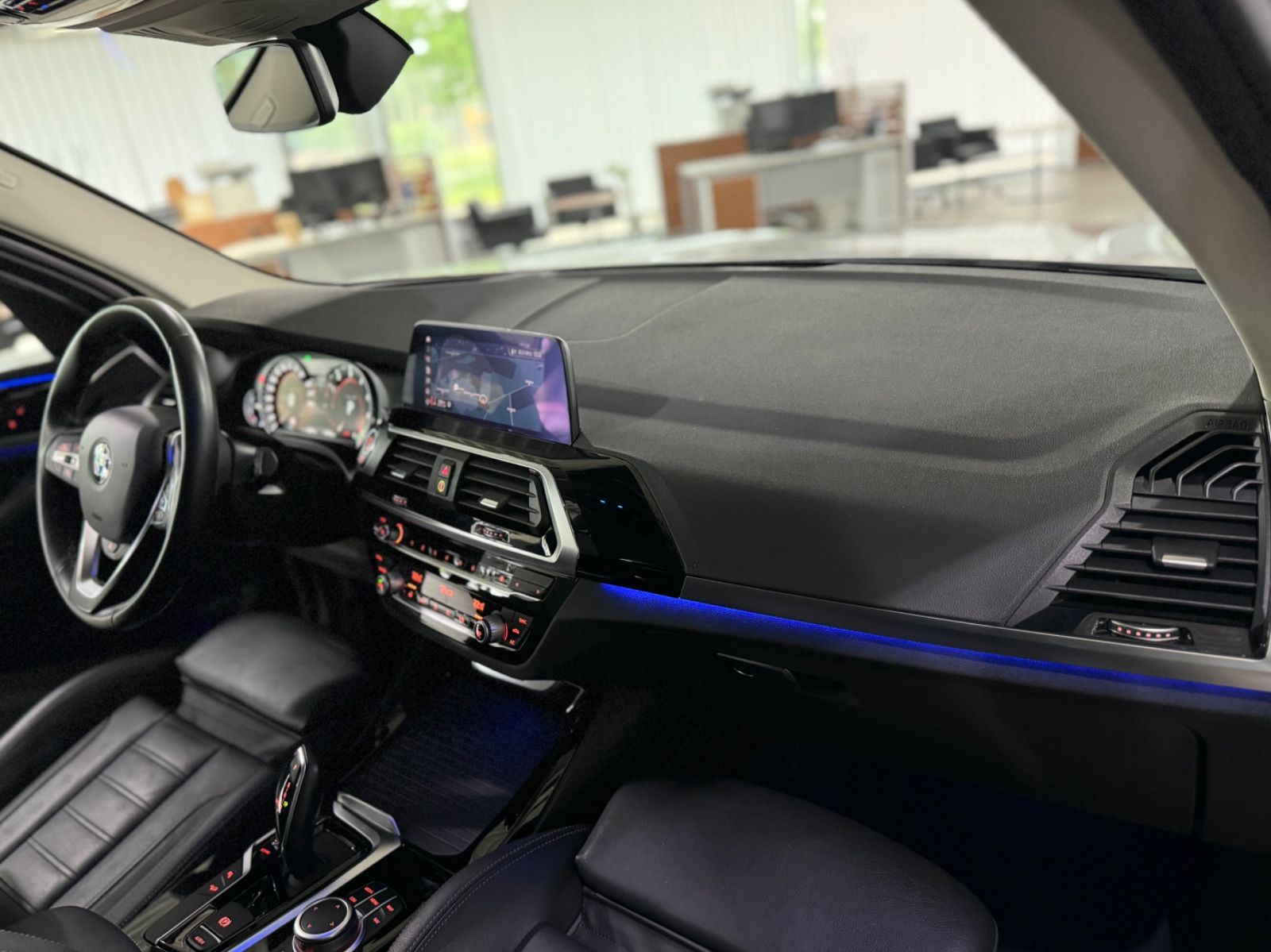 Fahrzeugabbildung BMW X3 xD20i xLine HUD CockPit+Komfort DrivAssis LED