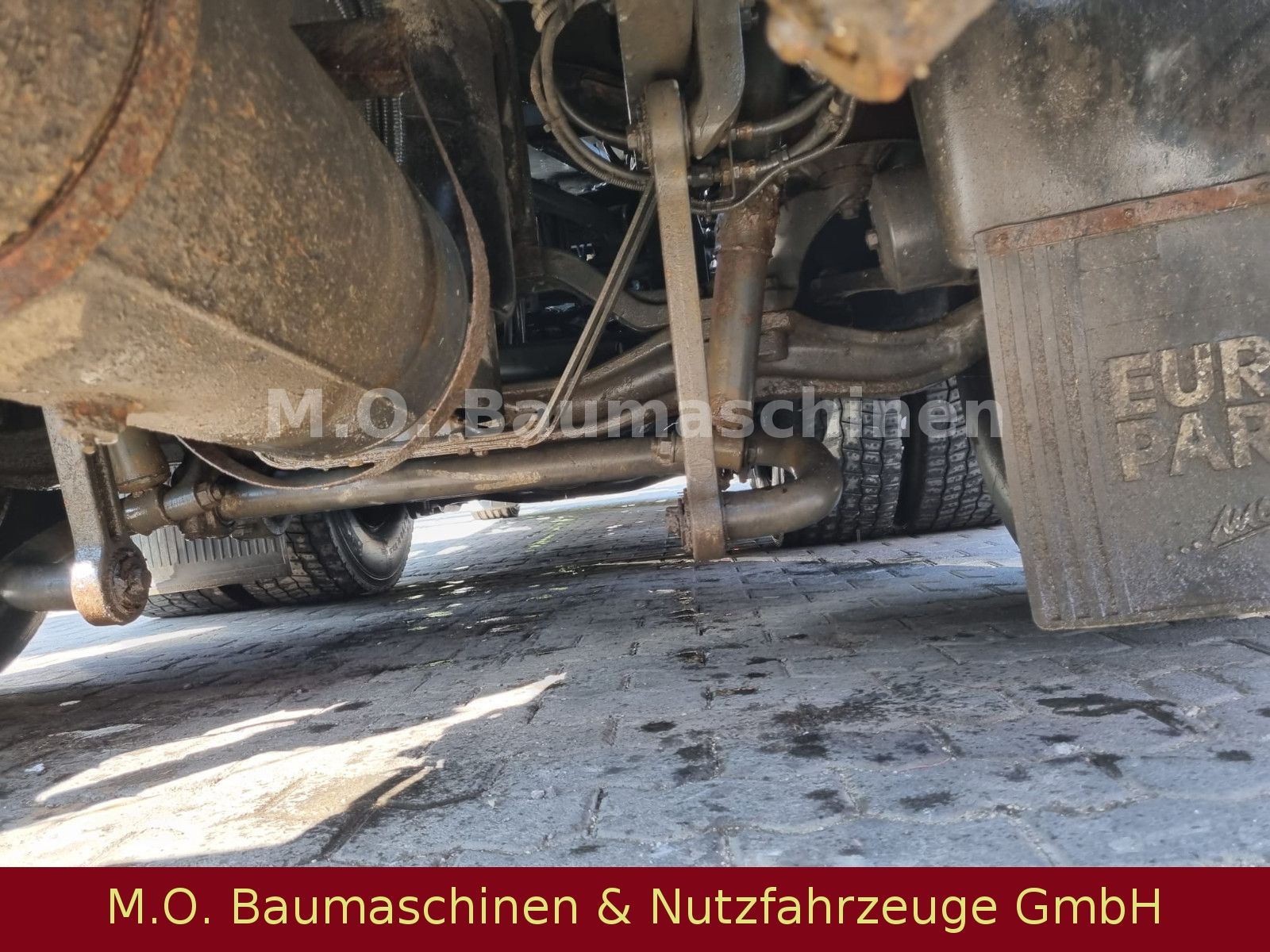 Fahrzeugabbildung Mercedes-Benz Actros 2541 / Saug- & Spühlwagen / 11.000 L /ADR