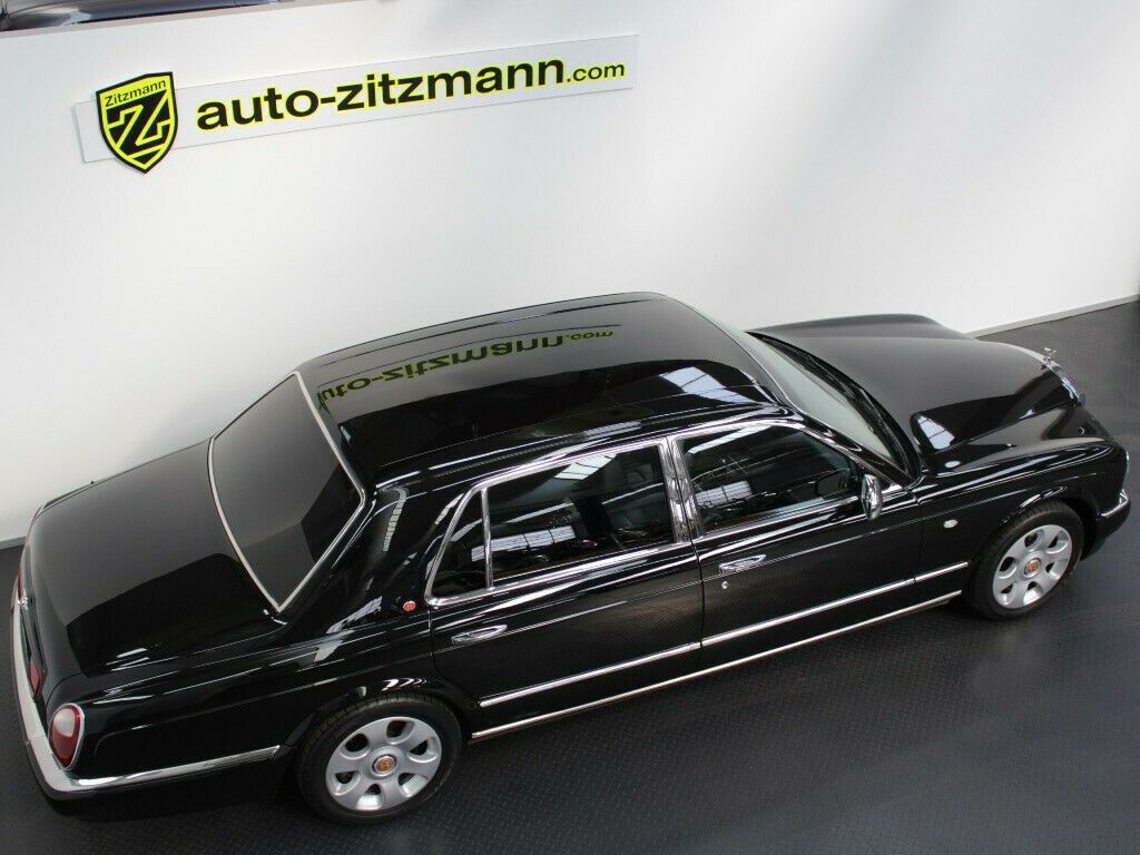 Fahrzeugabbildung Bentley Arnage Long Wheel Base/TABLES/WALNUT/PDC