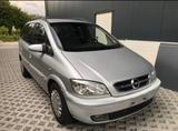 Opel Zafira 2.0 DTI 16V - - Opel Zafira aus 2005 mit Diesel-Antrieb