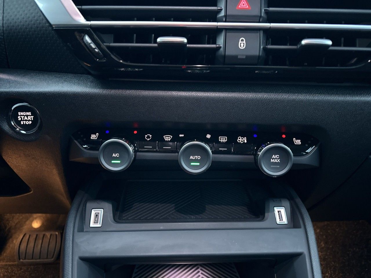 Fahrzeugabbildung Citroën C4 PureTech 130 S&S EAT8 Shine