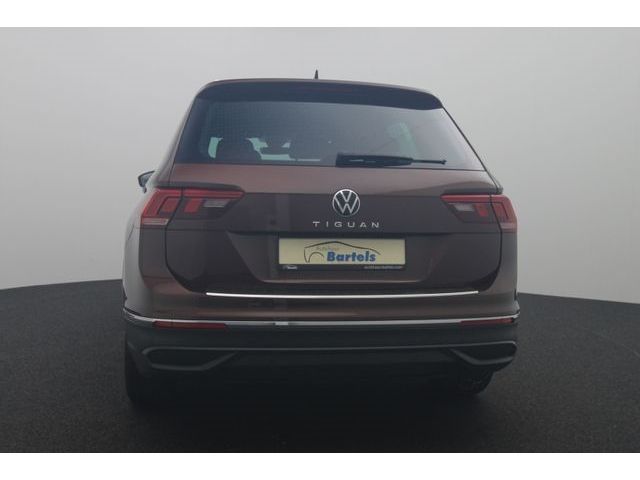Fahrzeugabbildung Volkswagen Tiguan 1.5 DSG Life ACC LED Apple CarPlay