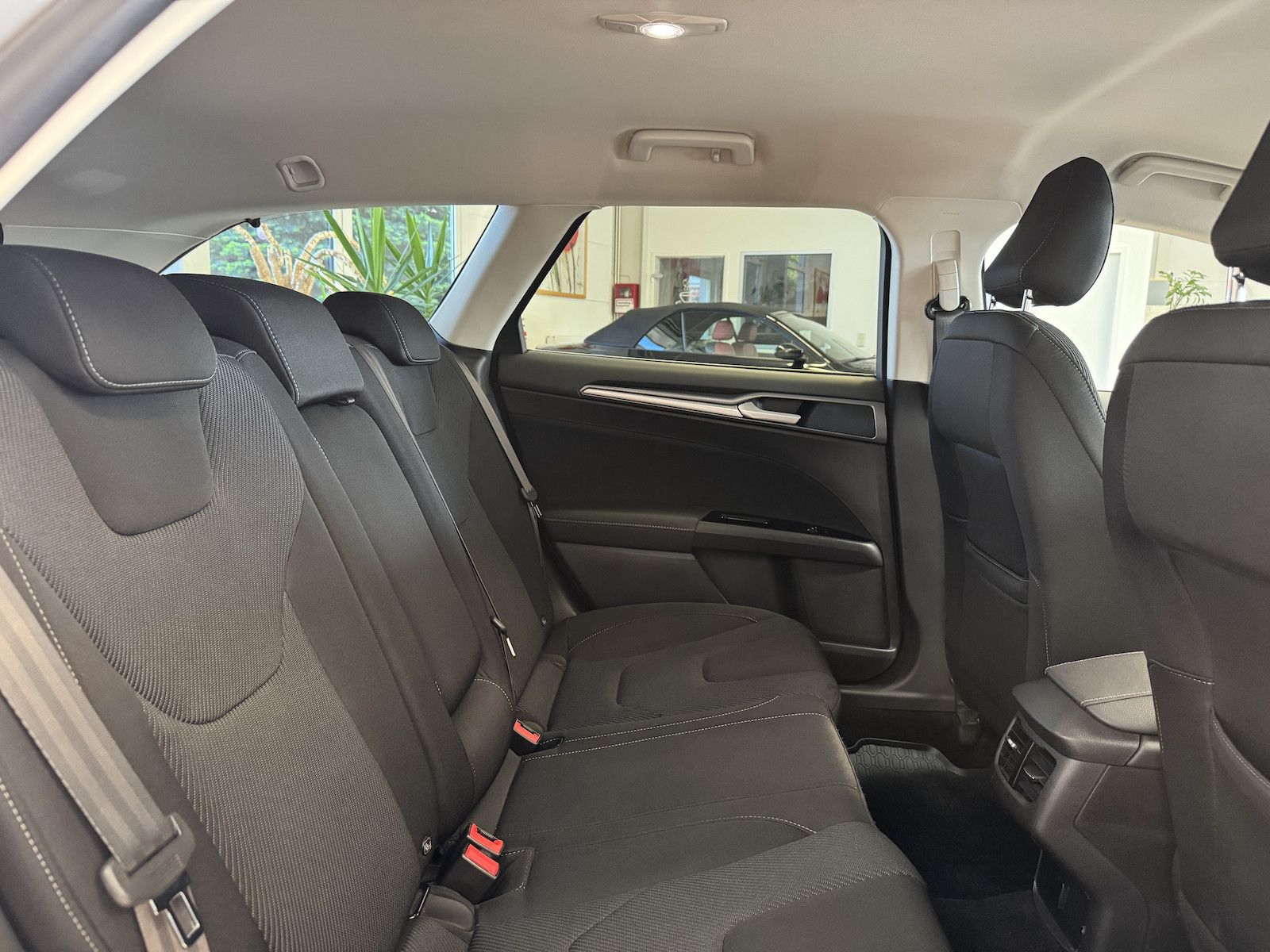 Fahrzeugabbildung Ford Mondeo Titanium LED/DAB/Navi/Keyless/Cam/CarPlay
