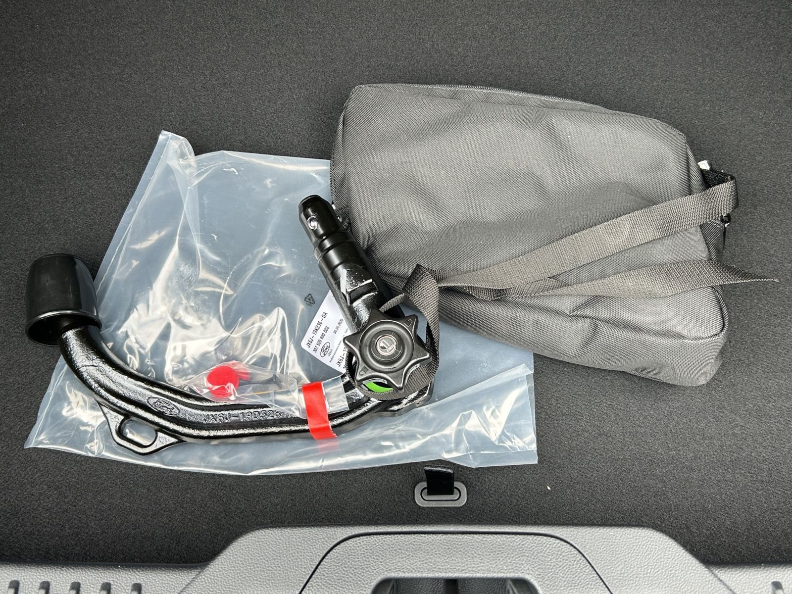Fahrzeugabbildung Ford Focus ST-Line X Winter Pak. B+O HUD 18 Zoll PDC