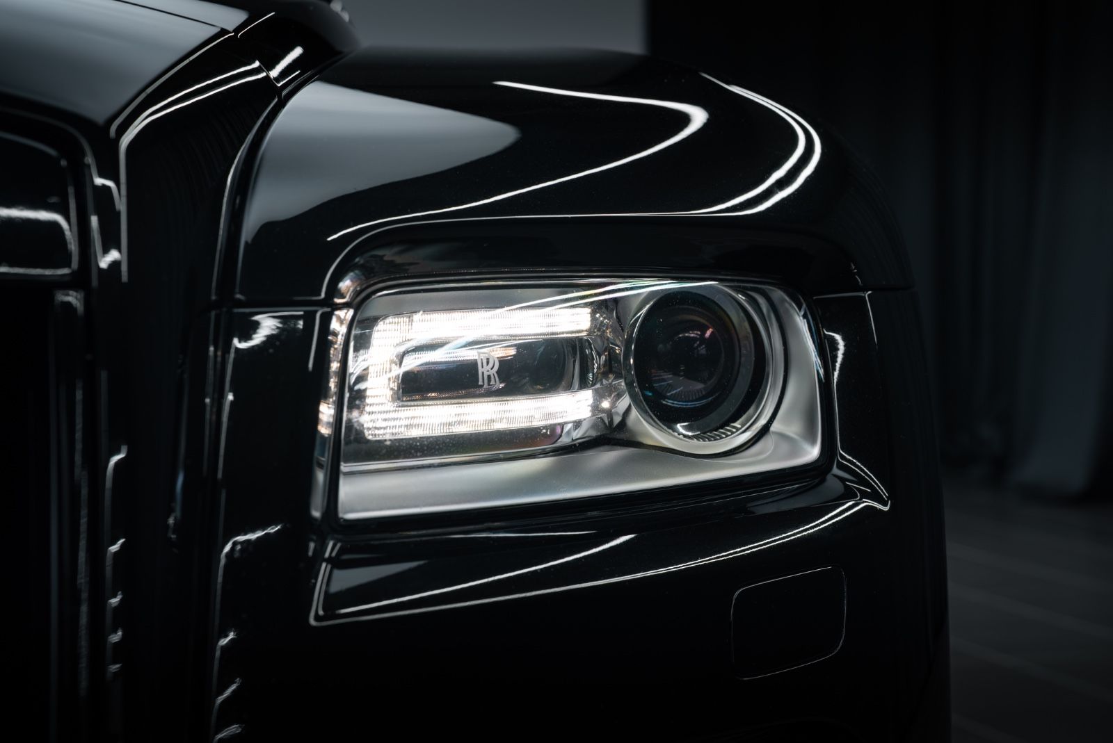 Fahrzeugabbildung Rolls-Royce Wraith BESPOKE AUDIO/SHOOTING STAR/DRIVER ASSI 3