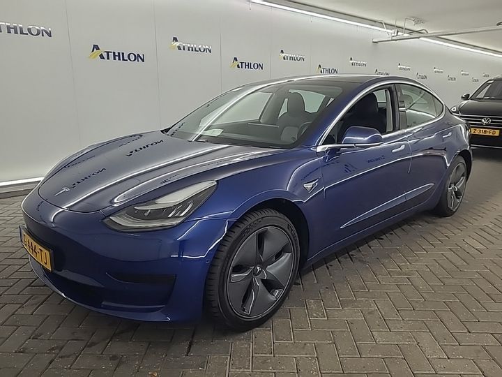 Tesla Model 3 Standard Plus RWD Standard Range Plus 84