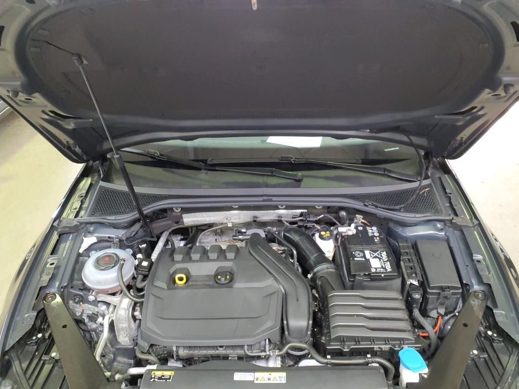 Volkswagen Passat Variant Business 1.5 TSI DSG AHK*RFK*PDC