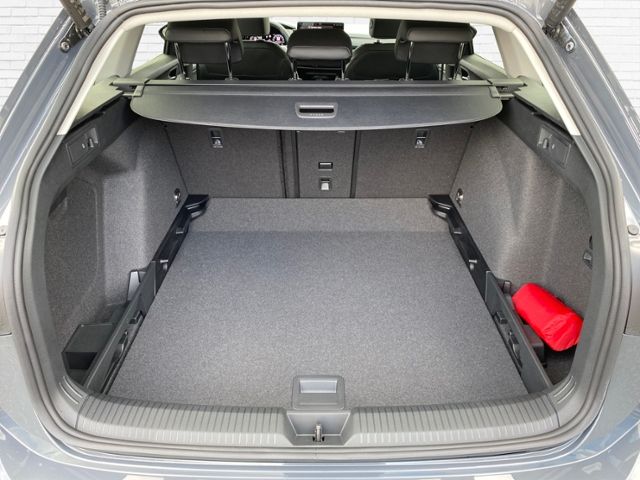 Fahrzeugabbildung Volkswagen Golf Variant Energy 1.5l eTSI KLIMA LED NAVI ALU