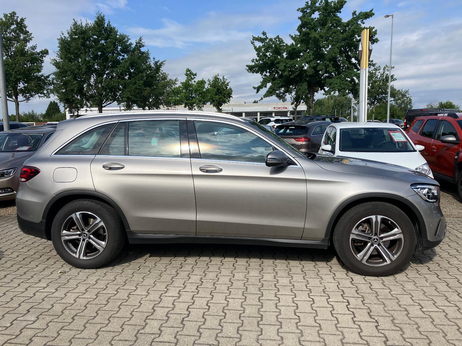 Mercedes-Benz GLC 200 4Matic AHK schwenkbar