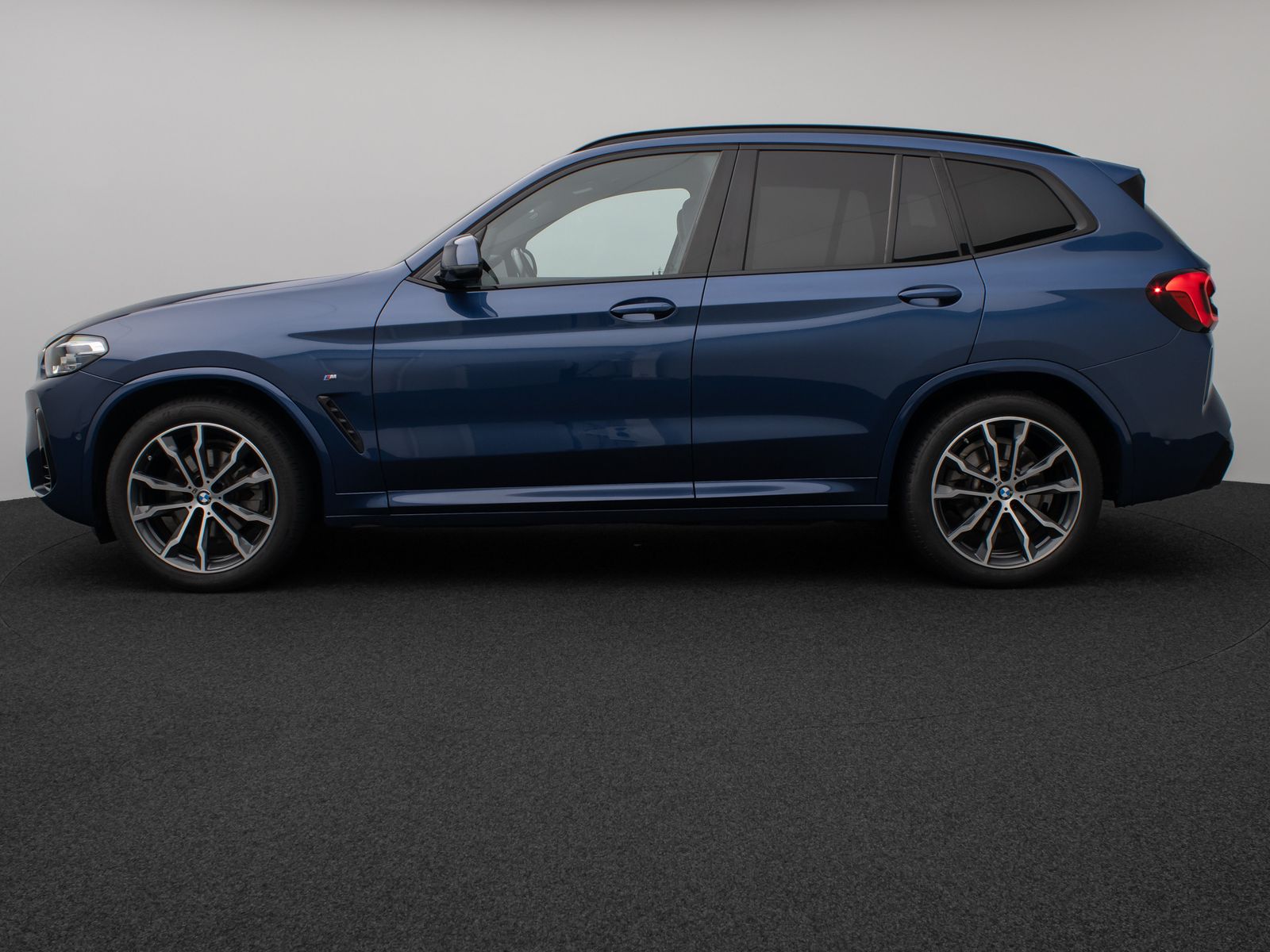 Fahrzeugabbildung BMW X3 xD20i M Sport Kamera Panorama DAB HiFi 20Zoll
