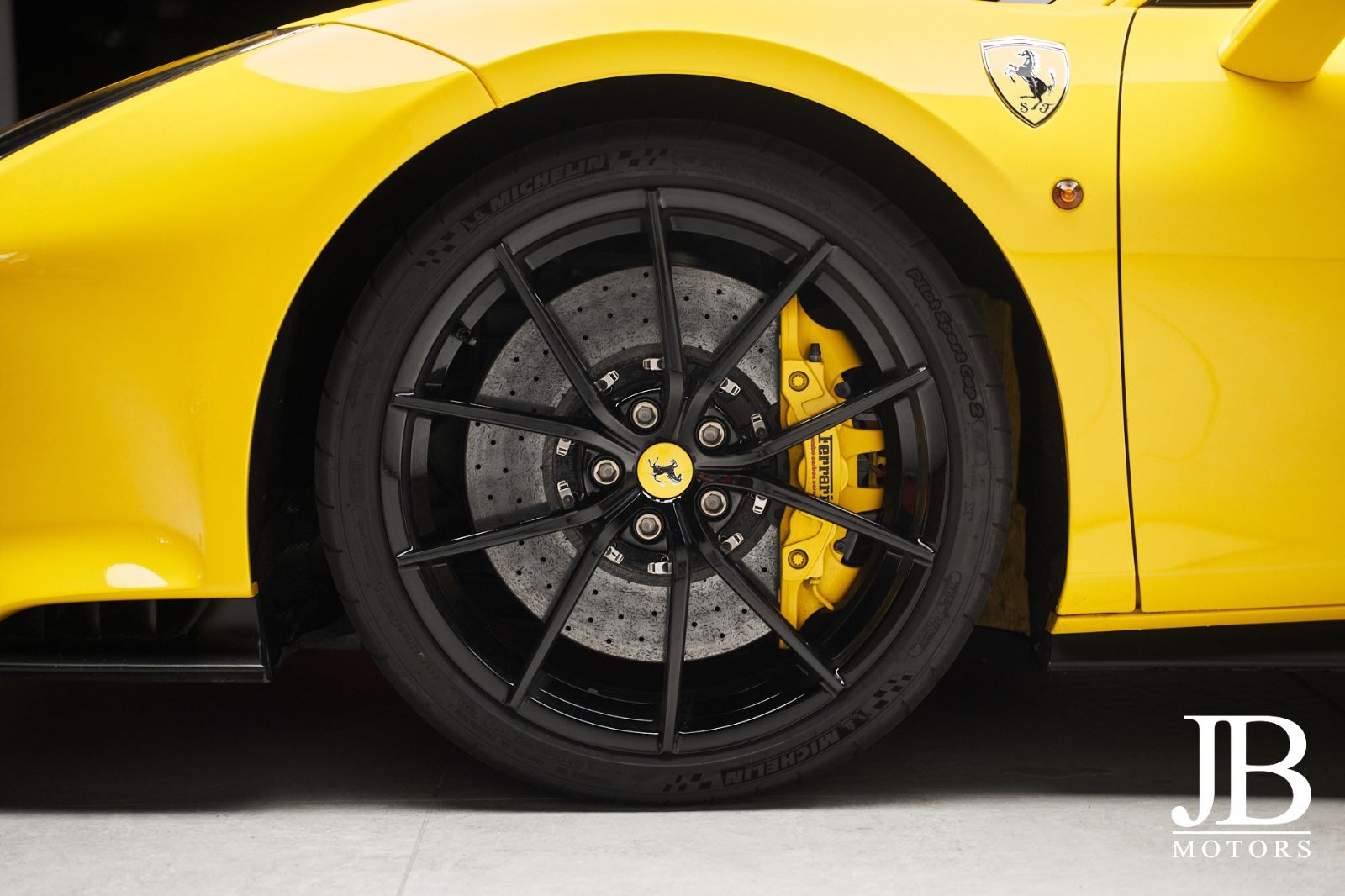 Fahrzeugabbildung Ferrari 488 Pista Racing Seats Lightweight Carbon German