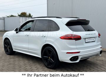Porsche Cayenne - 9