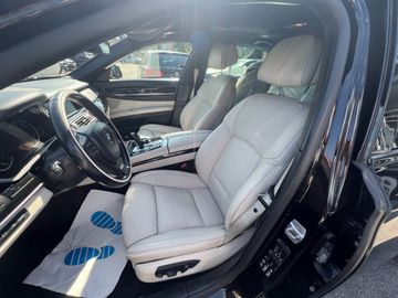 BMW 750 - 9