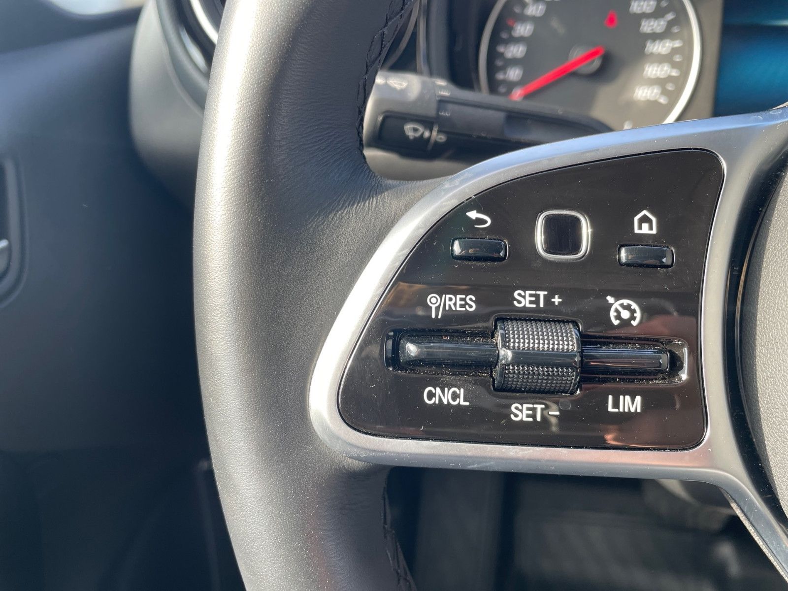 Fahrzeugabbildung Mercedes-Benz eCitan Kasten 2 Sitze AHK LED Navi RFK SHZ