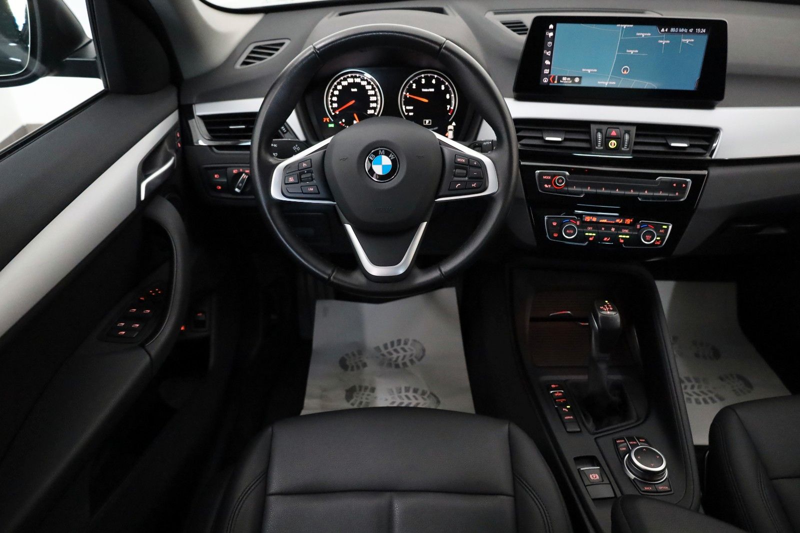Fahrzeugabbildung BMW X1 xDrive 25e Advantage,Leder,Navi,SH,HUD,Kamera