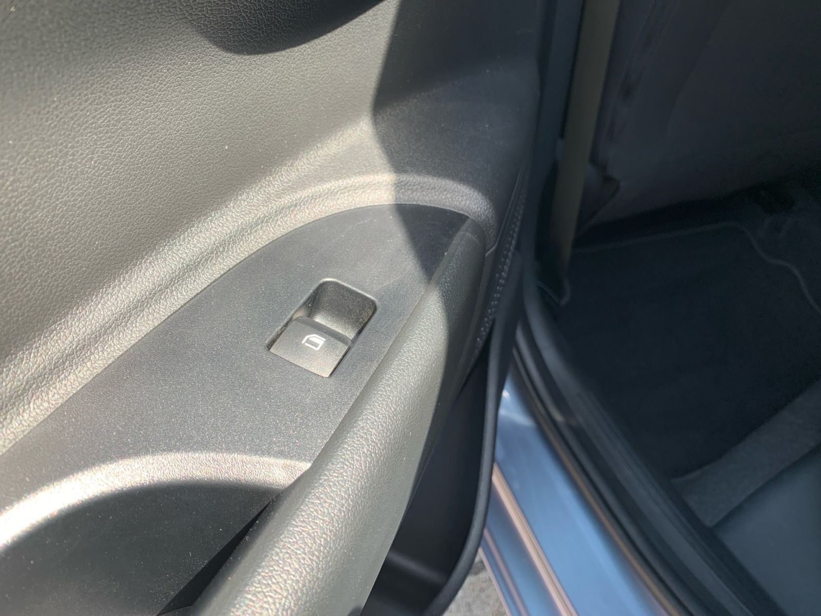 Fahrzeugabbildung Hyundai i20 1.0 T-GDI 7-DCT Trend Navi Allwetter