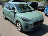 Hyundai i10 Edition 30 2.HAND~APPLE~KLIMA~SPUR~EU6 - Hyundai i10 in Wiesbaden