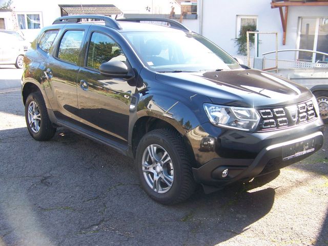 Dacia Duster II, schwarz-met., Klima, Temp...