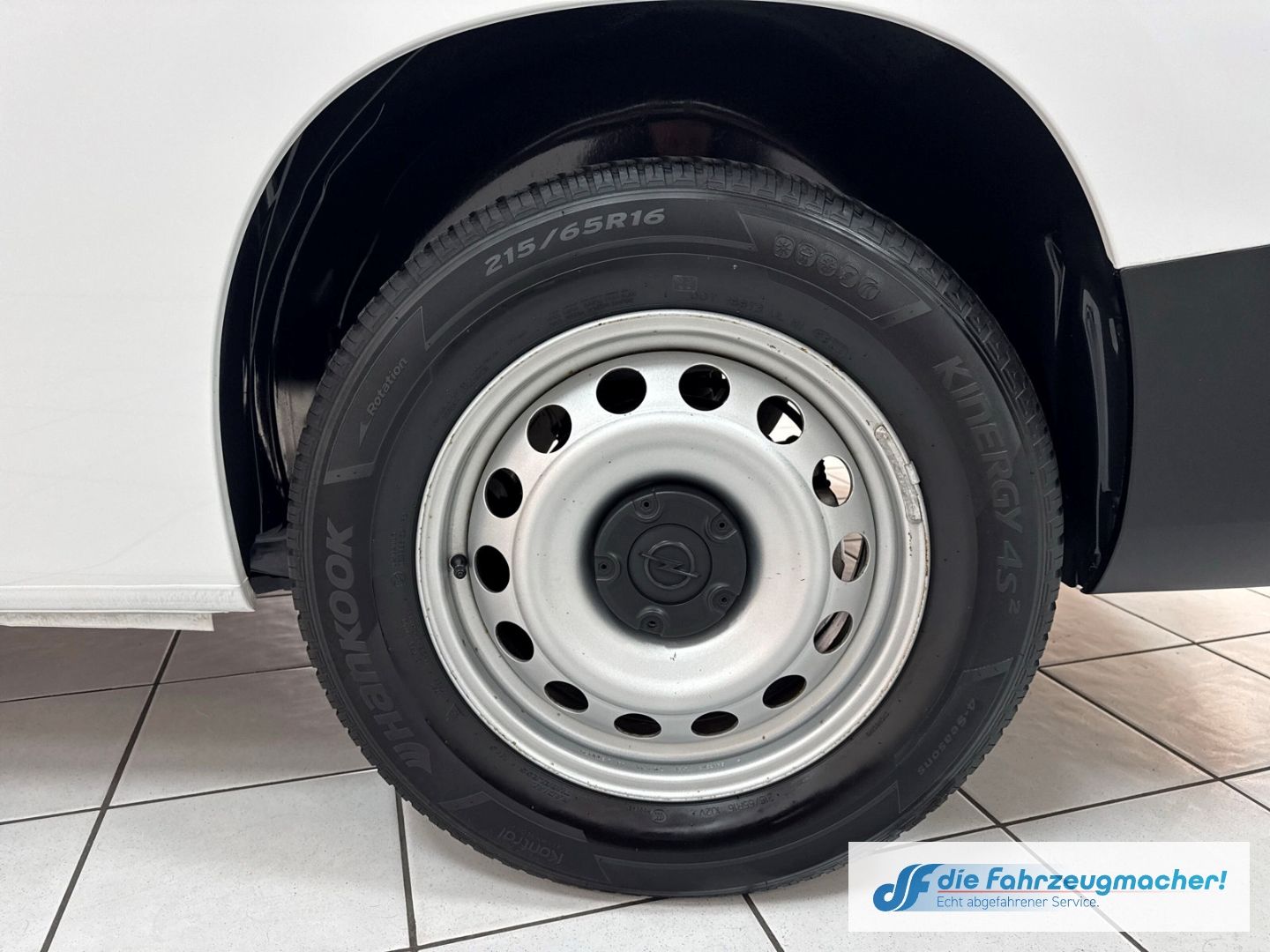 Fahrzeugabbildung Opel Combo E Cargo Edition XL Apple CarPlay Android A