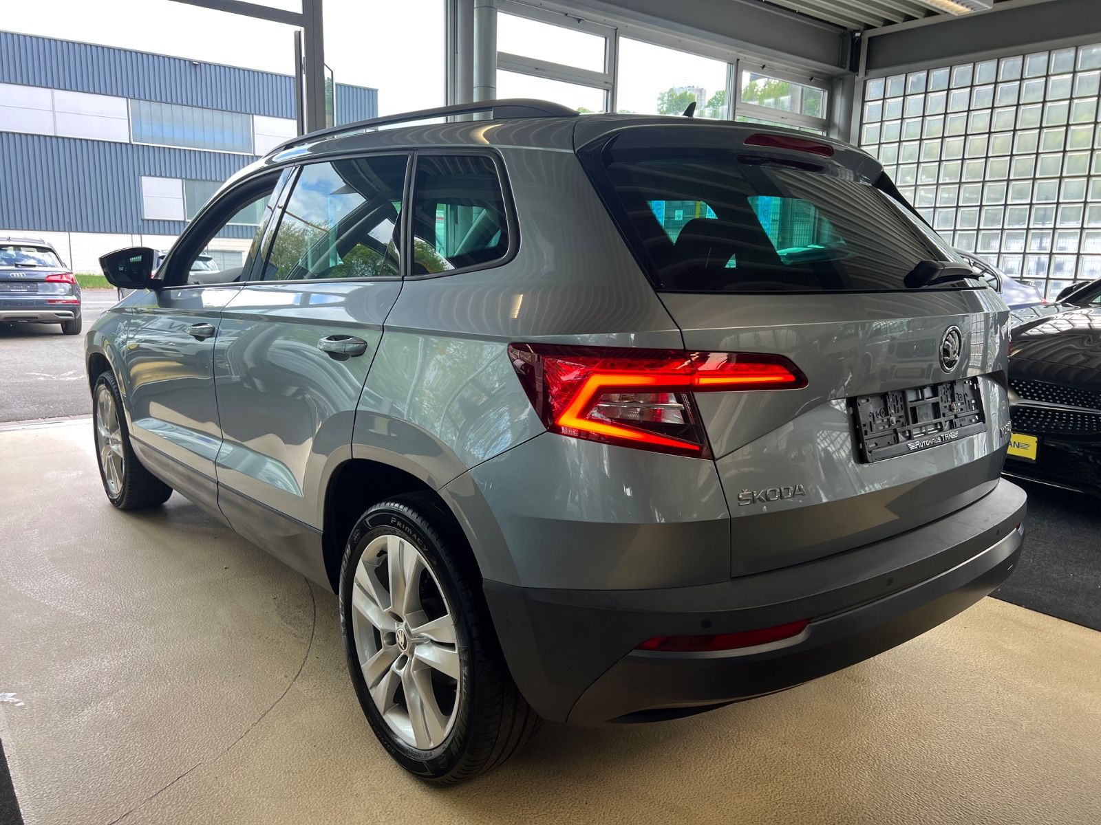 Fahrzeugabbildung SKODA Karoq Style 1.5 DSG *NAVI*KAMERA*CAR-PLAY*AHK*