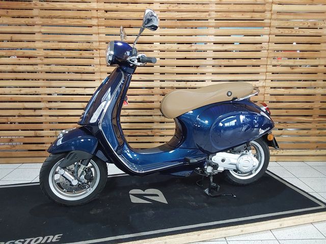 Vespa Primavera 50 4T Neuwertig