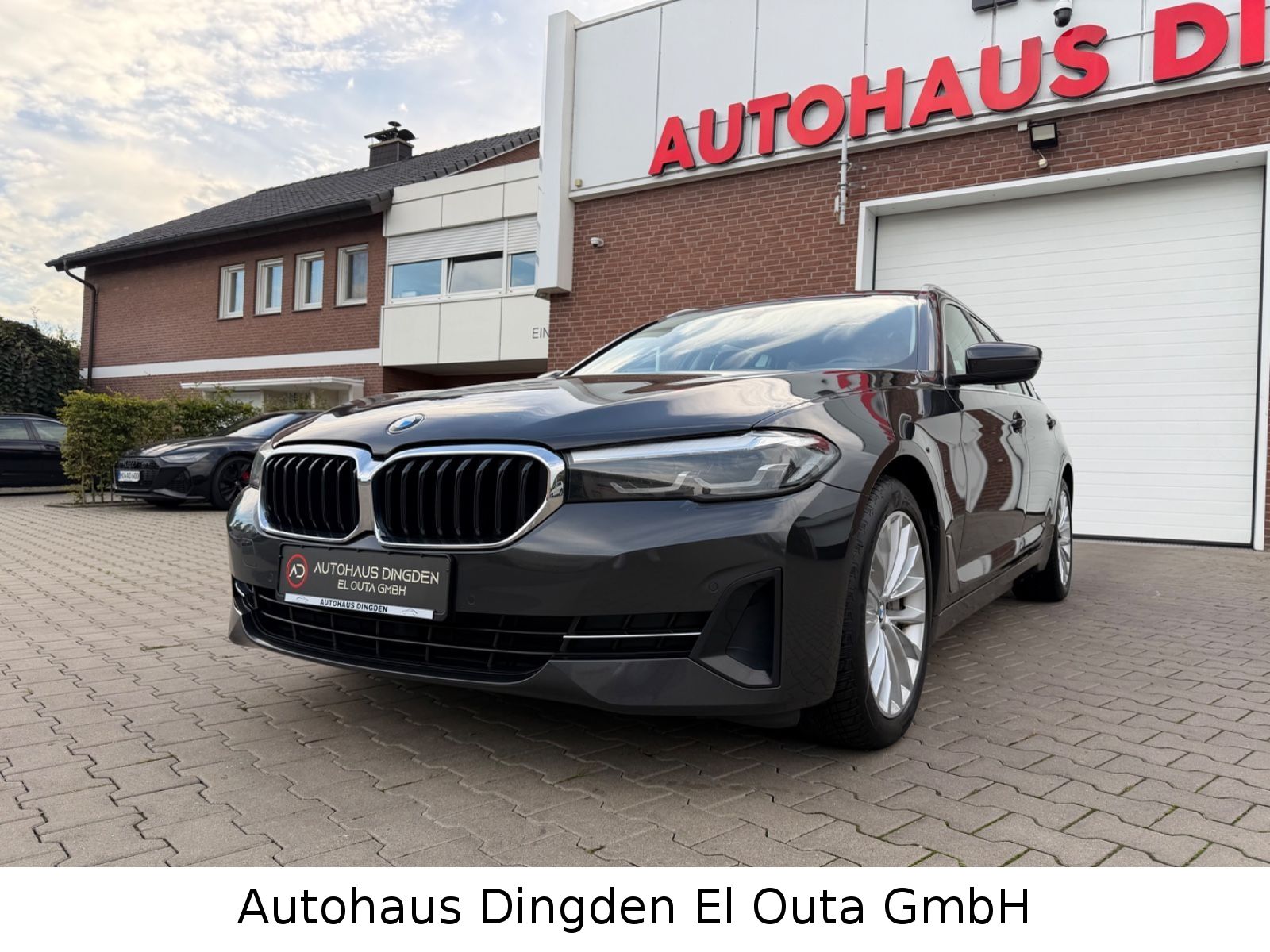 BMW BMW 530d Touring xDrive Business