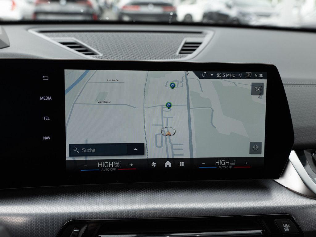 BMW iX2 - Bild 16