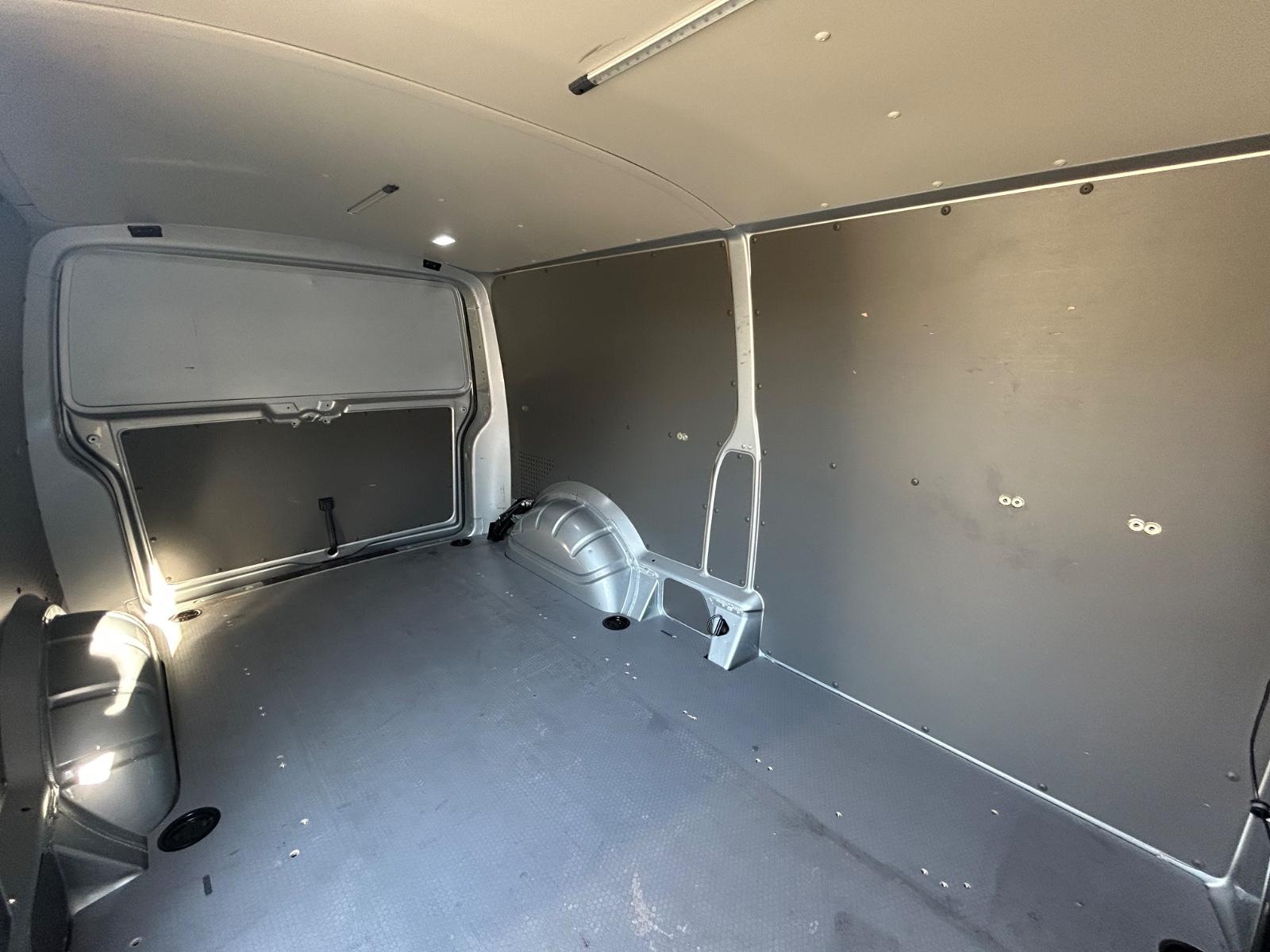 Volkswagen T6 Transporter Kasten lang, Standheizung, 1.Ha