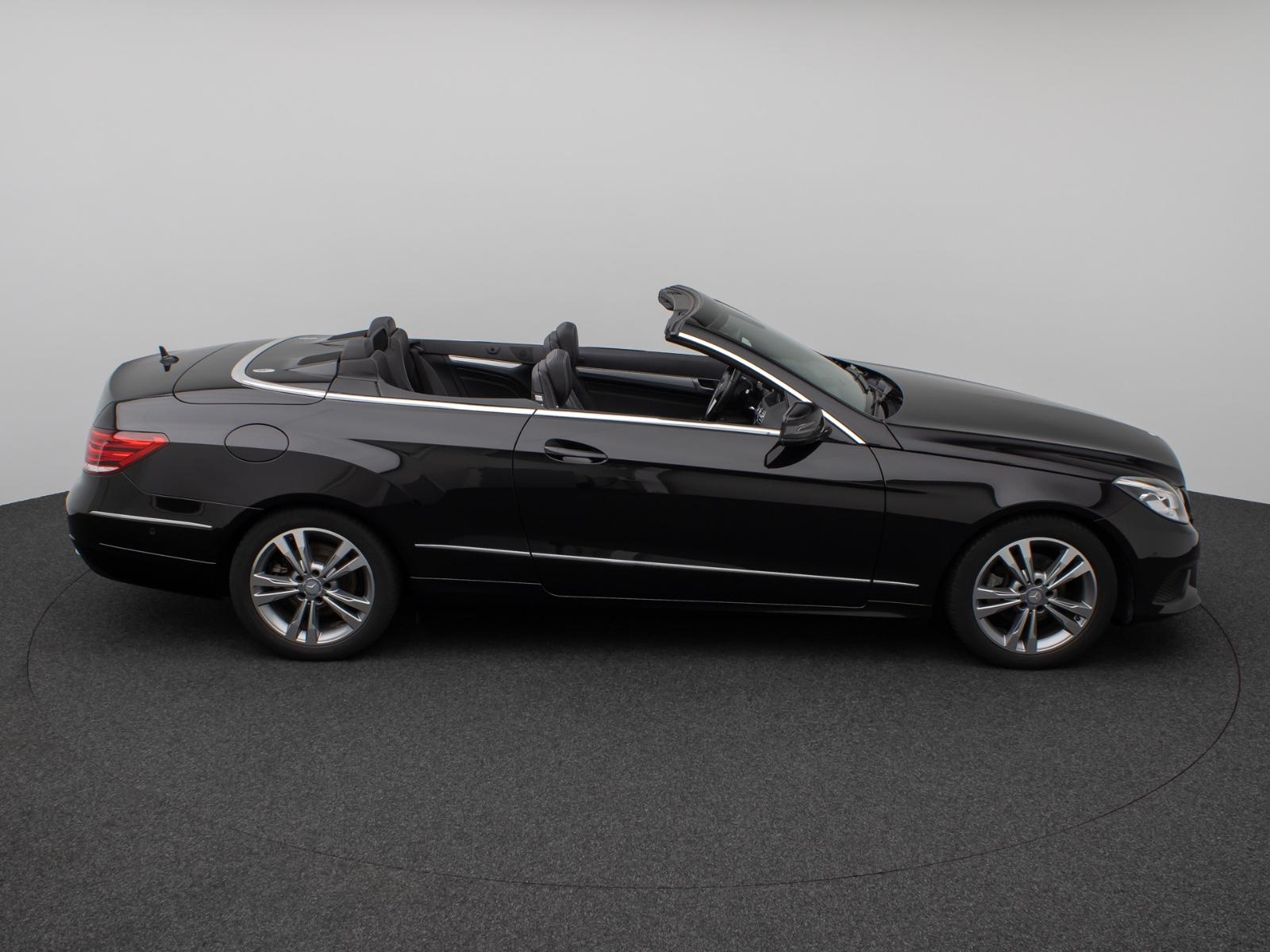Mercedes-Benz E 200 Cabrio LED Sitzhzg Navi PDC Tempomat Leder