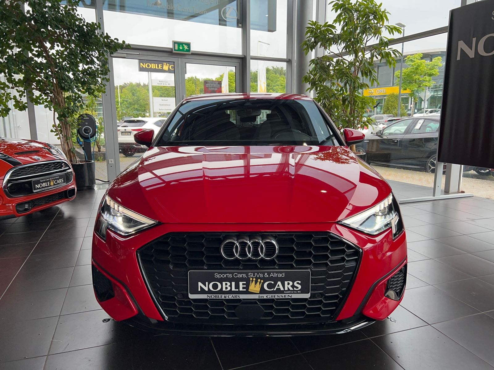 Fahrzeugabbildung Audi A3 Sportback  35 TFSI S line AHK LED NAVI
