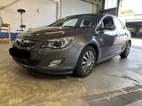 Opel Astra J Lim. Cosmo | AUTOMATIK 8FACH SHZ - Opel Astra: F