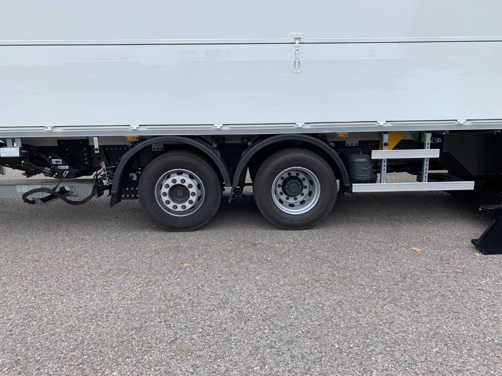 Fahrzeugabbildung DAF FAN XG 480 Swing-Board mit LBW