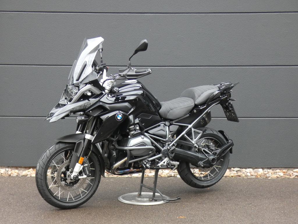 BMW R 1200 GS triple black Service neu, alle Pakete,