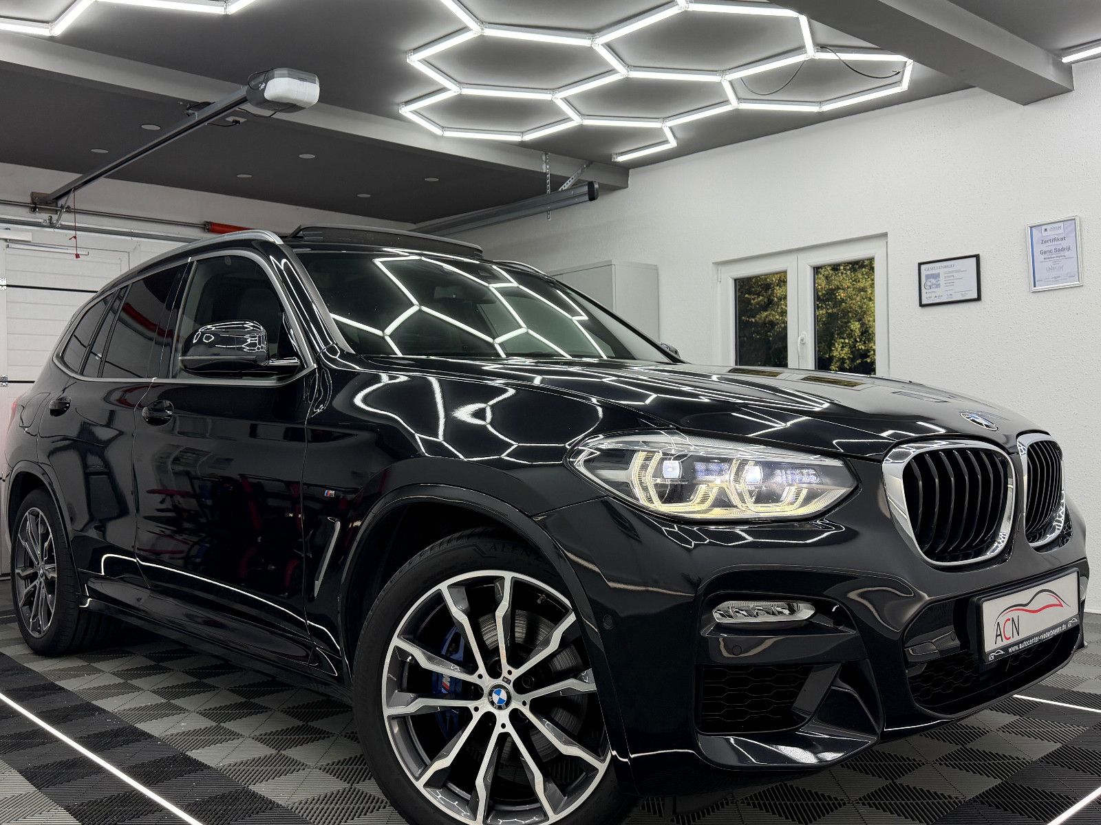 Fahrzeugabbildung BMW X3 xDrive 30 d M SPORT/LED/HuD/AHK/PANO/H&K/DAB