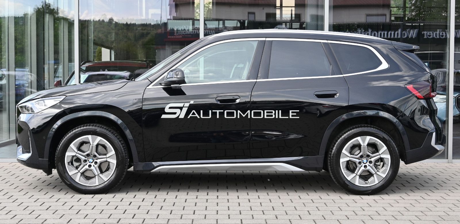 Fahrzeugabbildung BMW X1 xDr.23d xLine °ACC°AHK°HUD°H/K°MEMO°PANO°360°