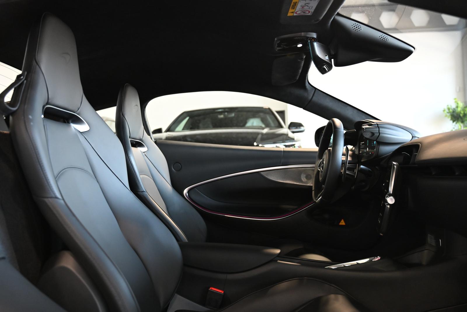 McLaren Artura MSO Ceramic Grey/Tech Lux/Technology Pack