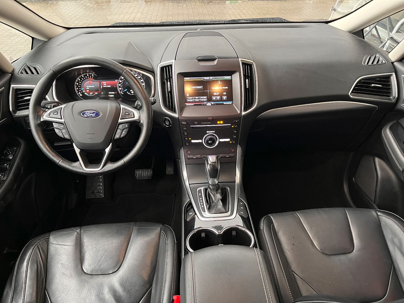 Fahrzeugabbildung Ford S-Max S-MAX Titanium